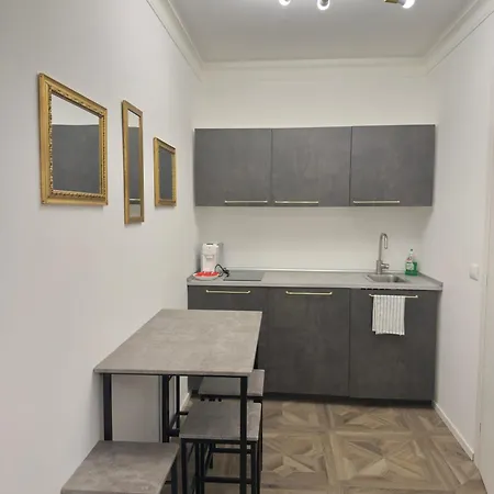 Bed and Breakfast La Degli Specchi Piazza Unita D'italia Τεργέστη