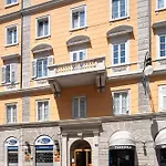 La Degli Specchi Piazza Unita D'italia Frühstückspension Triest