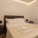 Frühstückspension La Degli Specchi Piazza Unita D'italia 3*