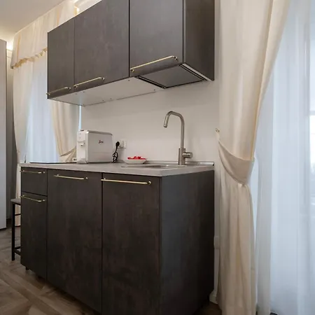 La Degli Specchi Piazza Unita D'italia Bed & Breakfast