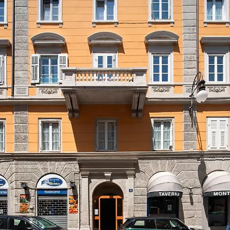 La Degli Specchi Piazza Unita D'italia Triëst