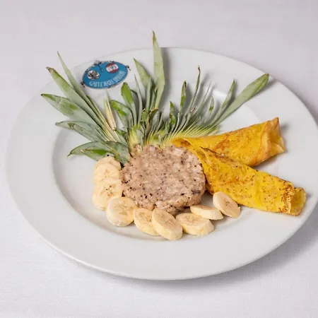 La Degli Specchi Piazza Unita D'italia Terst