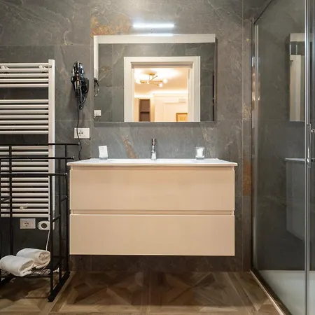 La Degli Specchi Piazza Unita D'italia 3* Terst