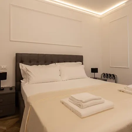 Bed & Breakfast La Degli Specchi Piazza Unita D'italia *
