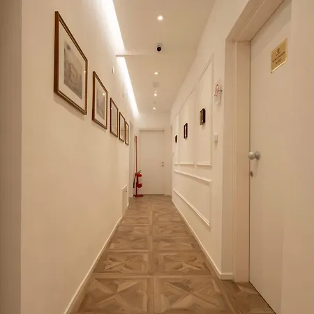 La Degli Specchi Piazza Unita D'italia 3* Trieszt