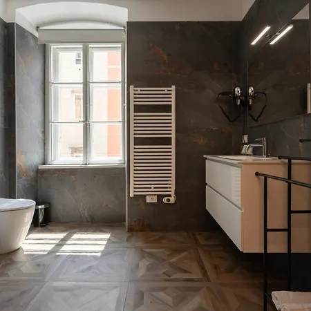 Bed & Breakfast La Degli Specchi Piazza Unita D'italia *