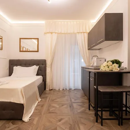 Bed & Breakfast La Degli Specchi Piazza Unita D'italia