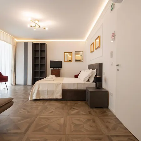 La Degli Specchi Piazza Unita D'italia Bed & Breakfast